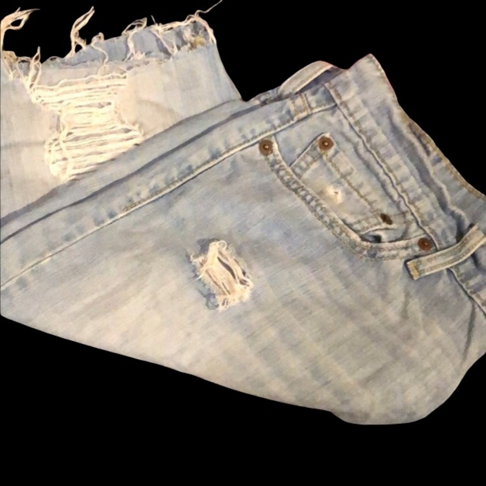 Levis 513 shorts distressed light blue denim shorts boyfriend cut juniors 7